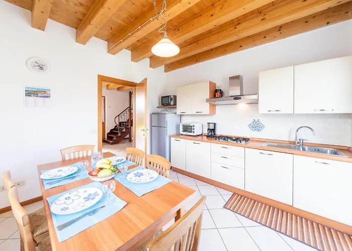 Macchia Blu Nyaraló *